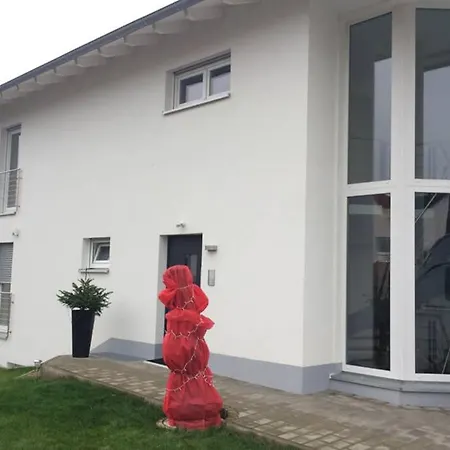 Nice Apartment Near Fairground 2 Apartamento *